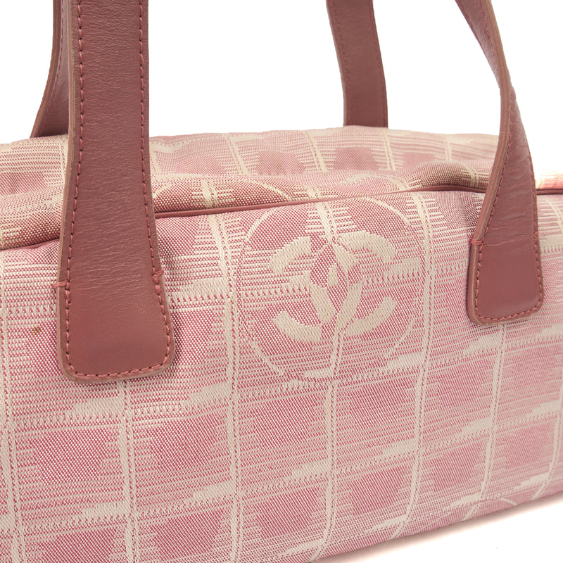 Picture of Chanel Tote Ligne Cambon Bowler in Pink, Canvas