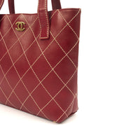 Picture of Chanel Tote Vintage Tote in Red, Calfskin Leather
