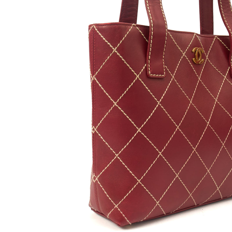 Picture of Chanel Tote Vintage Tote in Red, Calfskin Leather