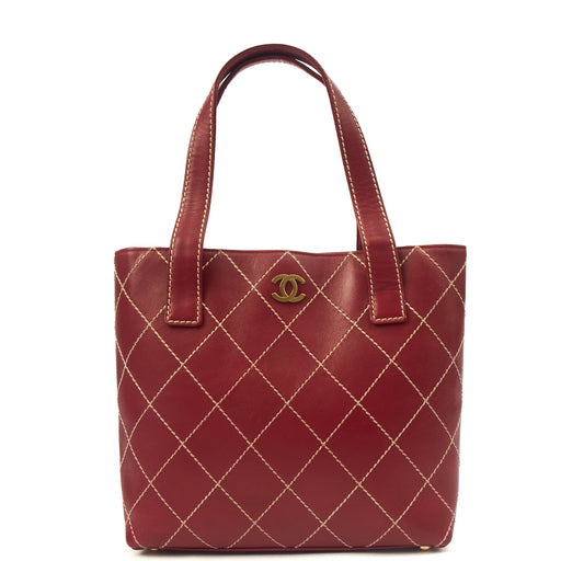 Picture of Chanel Tote Vintage Tote in Red, Calfskin Leather