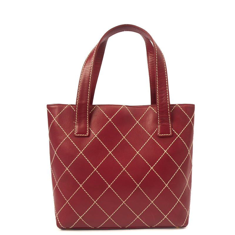 Picture of Chanel Tote Vintage Tote in Red, Calfskin Leather