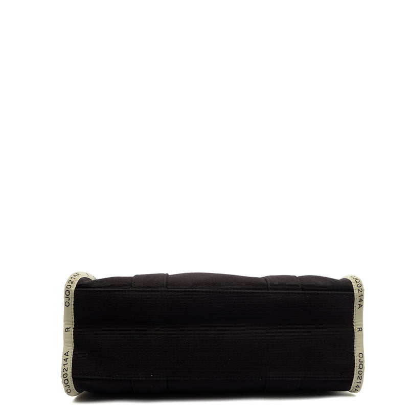 Picture of Marc Jacobs Tote The Tote Bag in Black, Fabric