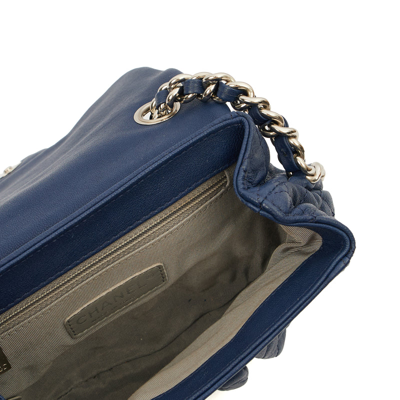 Picture of Chanel Cross Body Chain Around Flap in Navy, Calfskin Leather