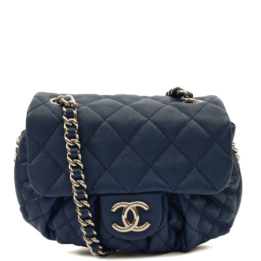 Picture of Chanel Cross Body Chain Around Flap in Navy, Calfskin Leather