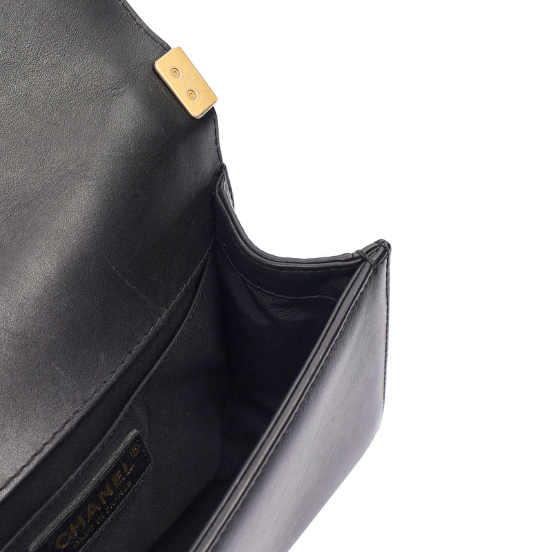 Picture of Chanel Shoulder Bag Boy Top Handle - Medium in Black, Calfskin Leather