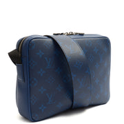 Picture of Louis Vuitton Cross Body Outdoor Messenger in Blue, Canvas
