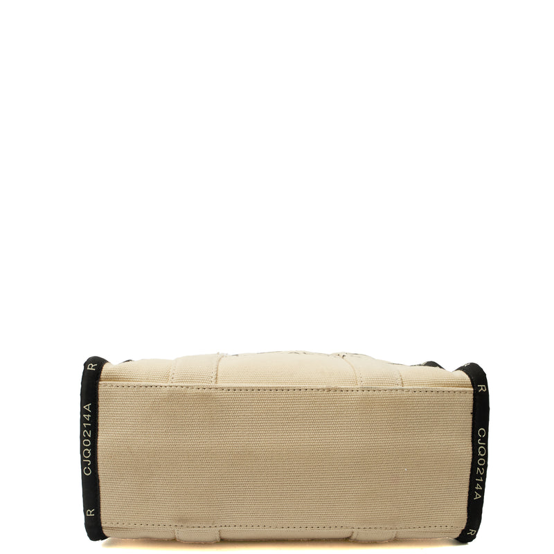 Picture of Marc Jacobs Tote The Tote Bag in Neutral, Fabric