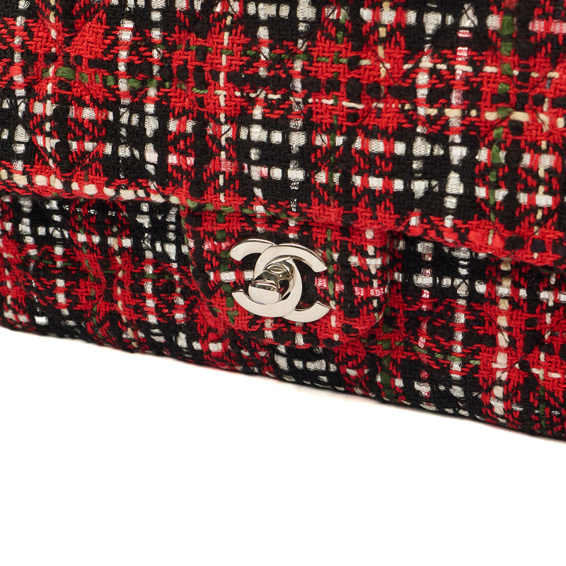 Chanel Shoulder Bag Classic Double Flap - Medium in Red, Tweed