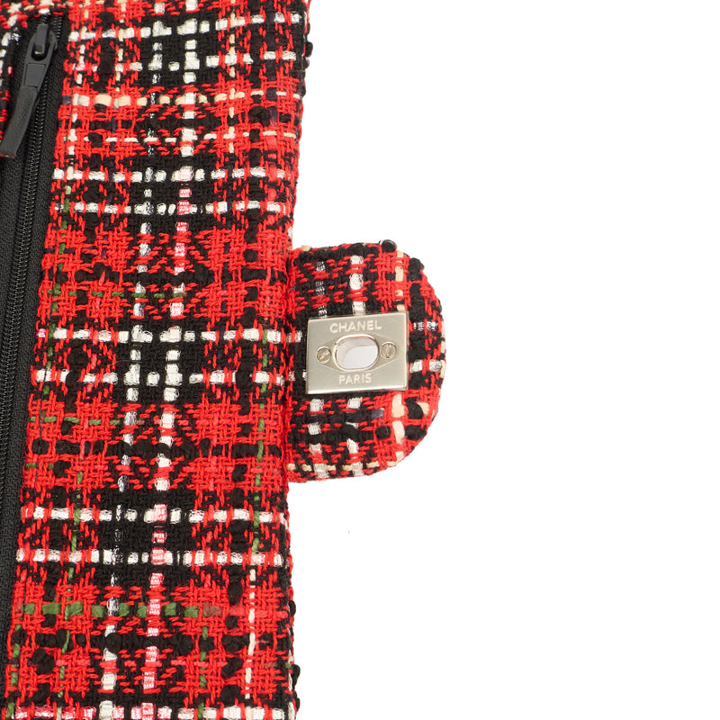 Chanel Shoulder Bag Classic Double Flap - Medium in Red, Tweed