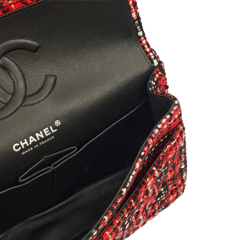 Chanel Shoulder Bag Classic Double Flap - Medium in Red, Tweed