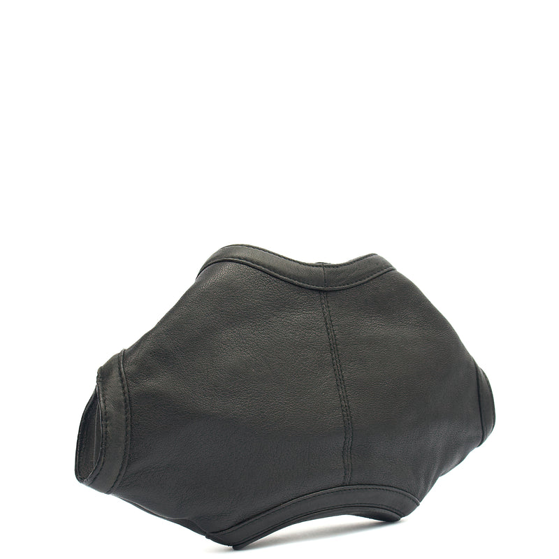 Picture of Alexander McQueen Clutch De Manta Clutch in Black, Leather