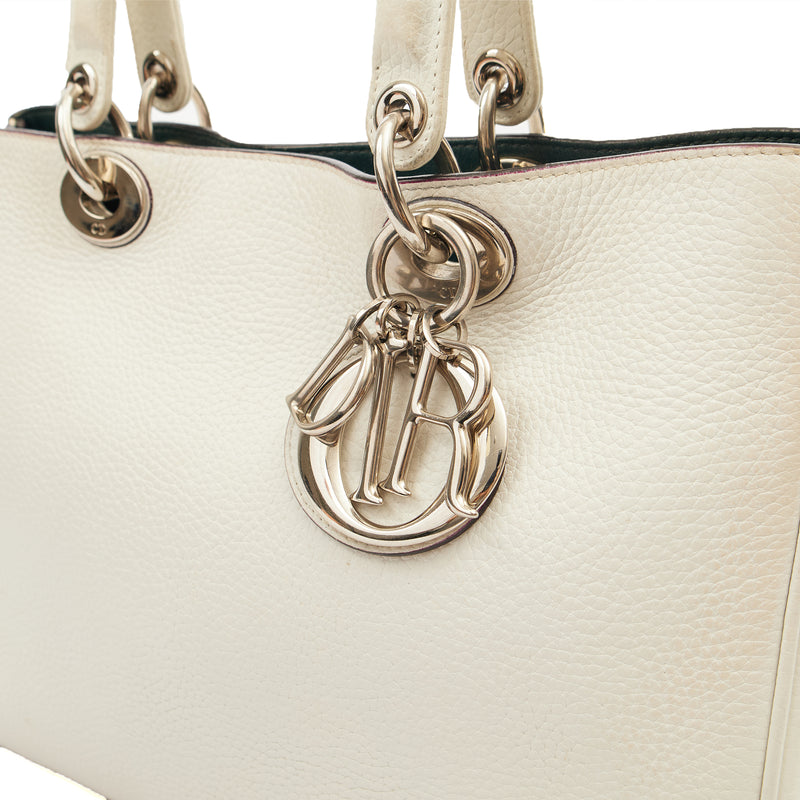 Picture of Christian Dior Tote Diorissimo - Small in White, Calfskin