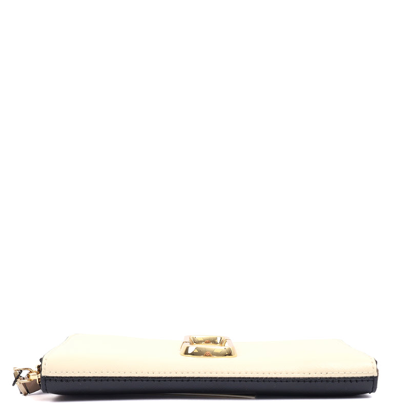Picture of Marc Jacobs Purse Classic Wallet in Neutral, Leather
