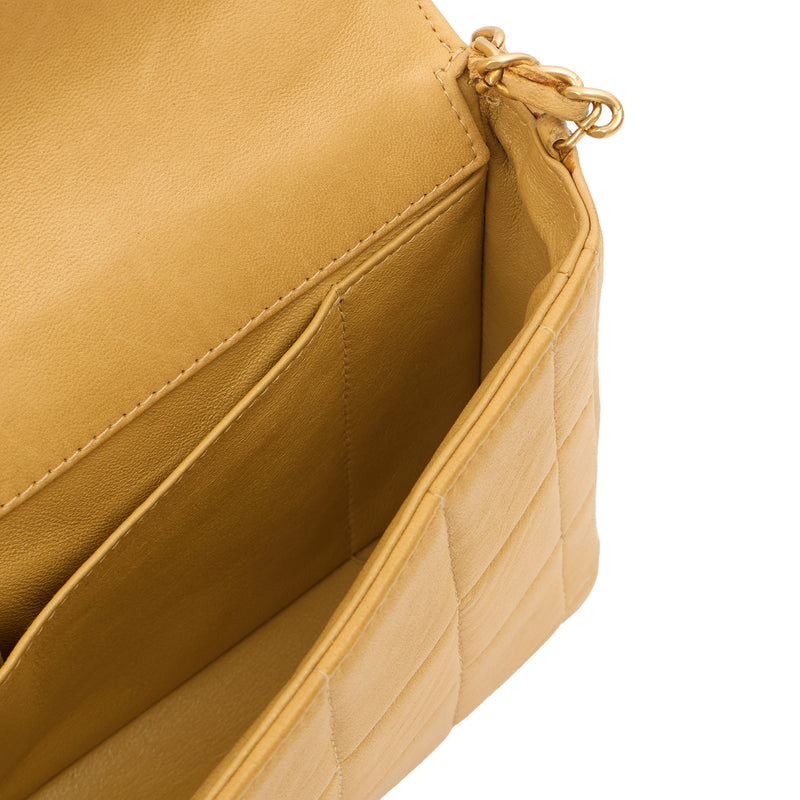 Picture of Chanel Shoulder Bag Chocolate Bar Quilted Flap Bag - East West in Neutral, Lambskin Leather