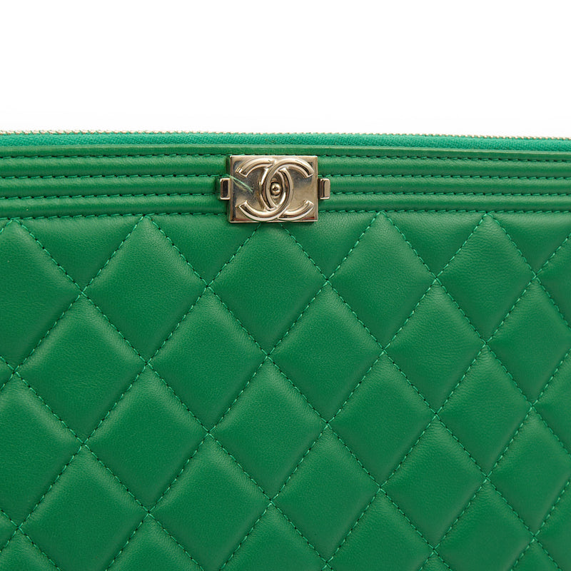 Picture of Chanel Clutch Boy Clutch in Green, Lambskin Leather