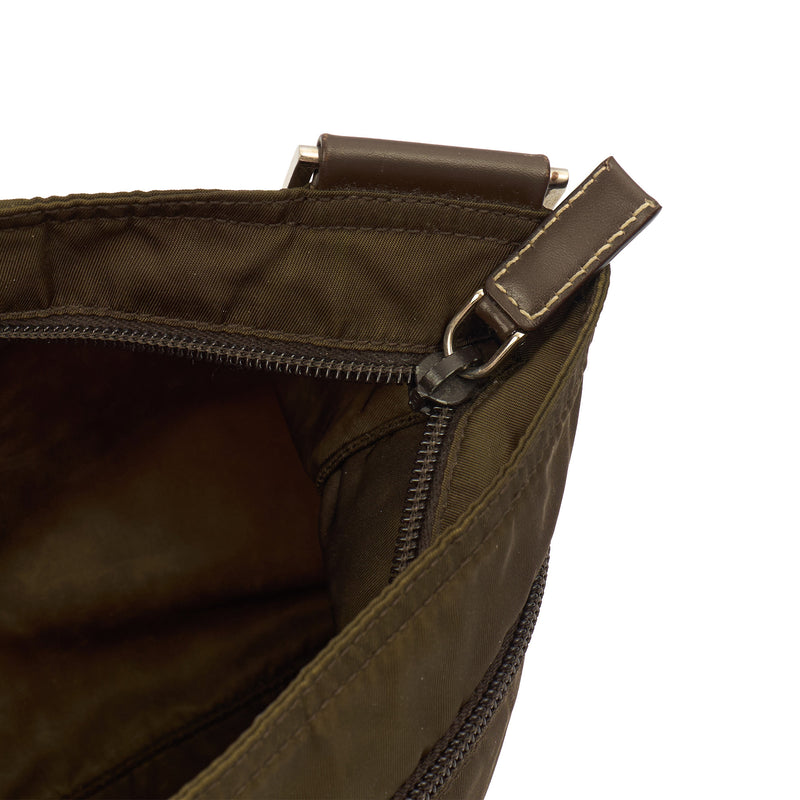 Picture of Prada Cross Body Nylon Messenger in Green, Nylon