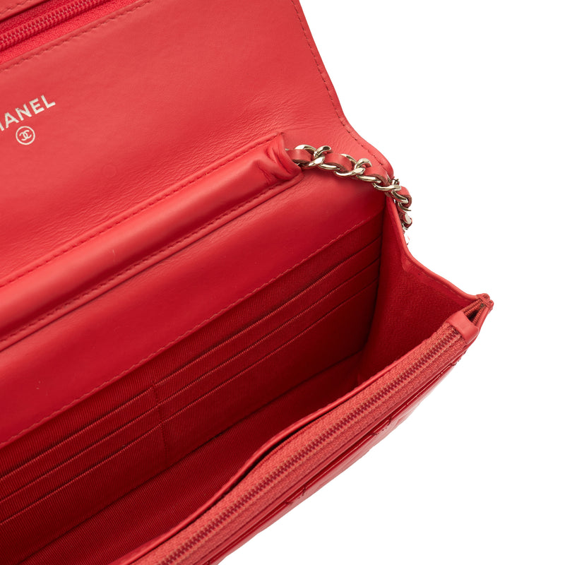 Picture of Chanel Cross Body Wallet on Chain in Red, Patent Leather