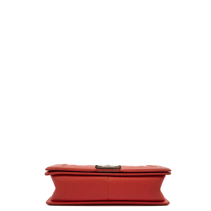 Picture of Chanel Shoulder Bag Boy - Medium in Red, Calfskin Leather