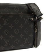 Picture of Louis Vuitton Cross Body Trio Messenger in Monogram Eclipse, Canvas