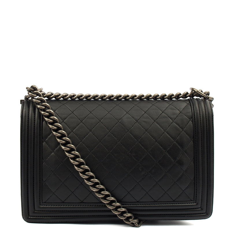 Picture of Chanel Shoulder Bag Boy - New Medium in Black, invalid