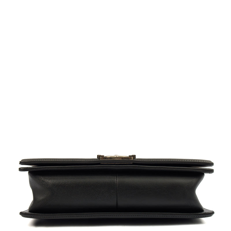 Picture of Chanel Shoulder Bag Boy - New Medium in Black, invalid