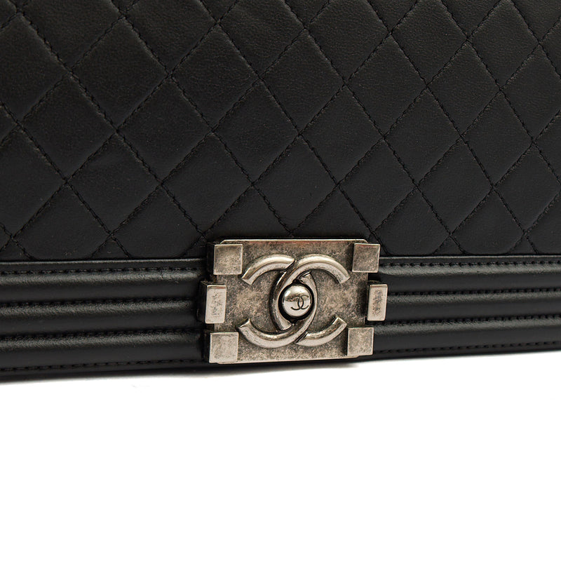Picture of Chanel Shoulder Bag Boy - New Medium in Black, invalid