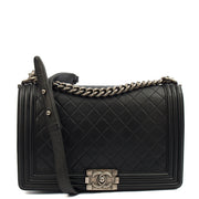 Picture of Chanel Shoulder Bag Boy - New Medium in Black, invalid