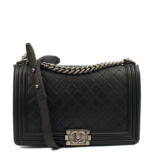 Picture of Chanel Shoulder Bag Boy - New Medium in Black, invalid