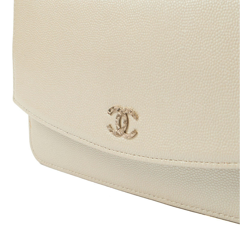 Picture of Chanel Cross Body Wallet on Chain in Metallic, Caviar Leather