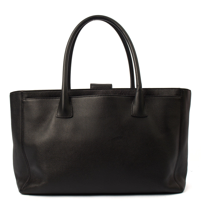 Picture of Chanel Tote Executive Cerf Shopper Tote in Black, Calfskin Leather