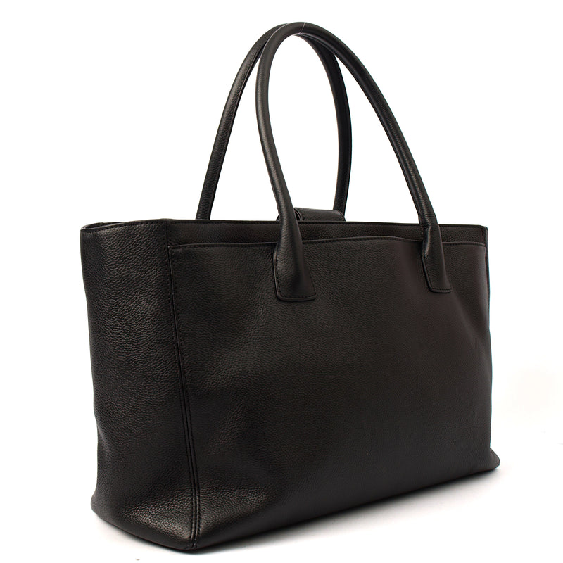 Picture of Chanel Tote Executive Cerf Shopper Tote in Black, Calfskin Leather