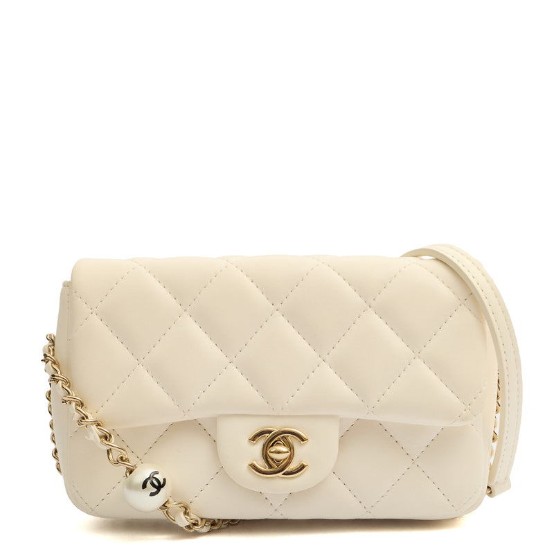 Picture of Chanel Cross Body Flap Bag in White, Lambskin Leather