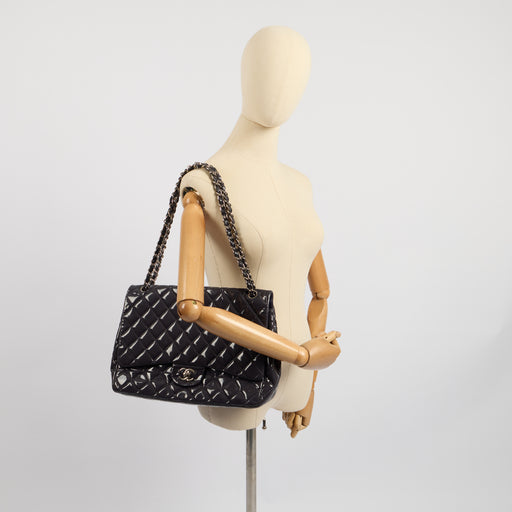Picture of Chanel Shoulder Bag Classic Single Flap - Maxi in Purple, Patent Leather