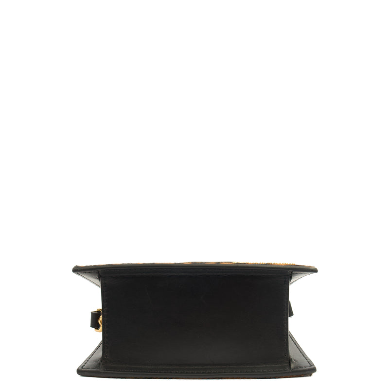 Picture of Jacquemus Top Handle Le Chiquito Moyen in Brown, Leather