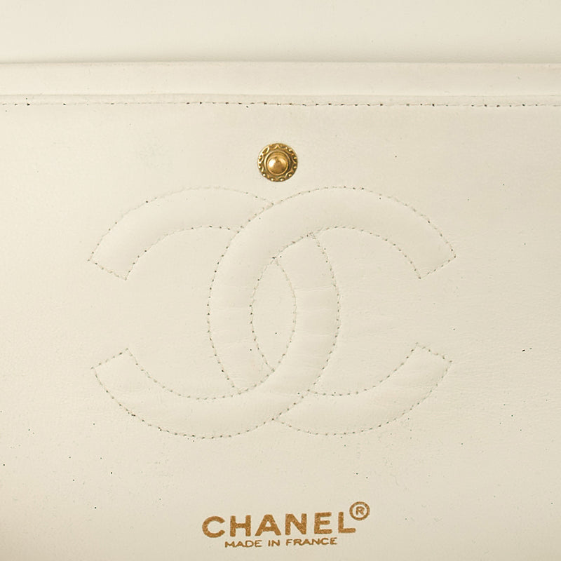 Classic Double Flap- Medium in White, Calfskin Leather With Gold Hardware