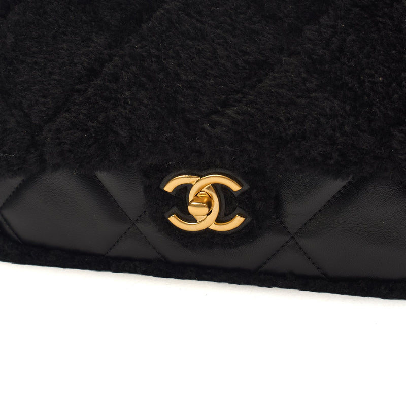 Picture of Chanel Shoulder Bag Flap Bag in Black, Canvas