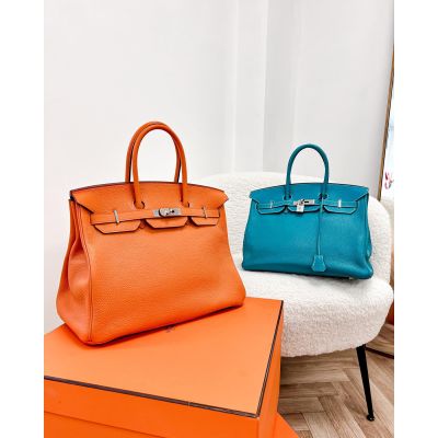 Which colour way do you prefer?💙🧡

Tap the photo to shop them! 

Hermès Birkin’s continue to retain their title as the hardest bag to secure but you’re in luck, as we’ve dropped two Birkin 35’s on our website and they will be in our Chelsea store this week 👜