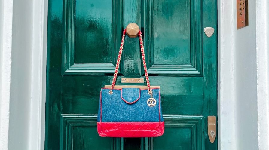 discover why vintage handbags are making a return with the handbag clinic
