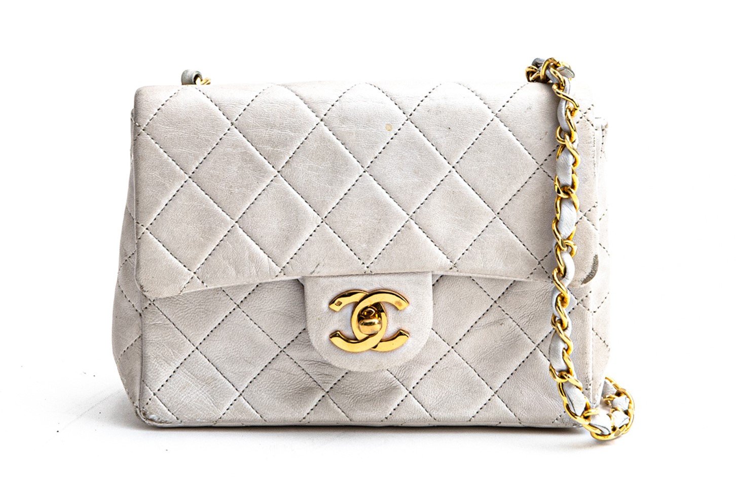 classic chanel chain bag